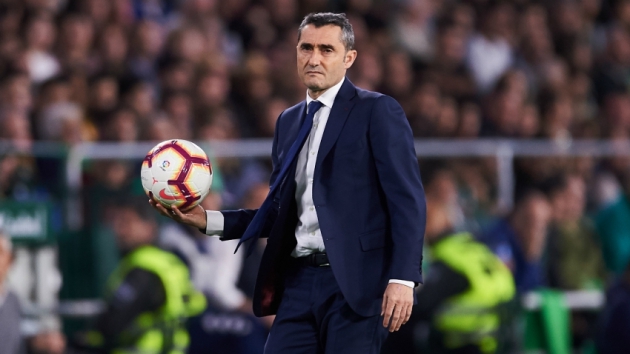 HLV Valverde đã nhanh chóng cảnh tỉnh các học trò.
