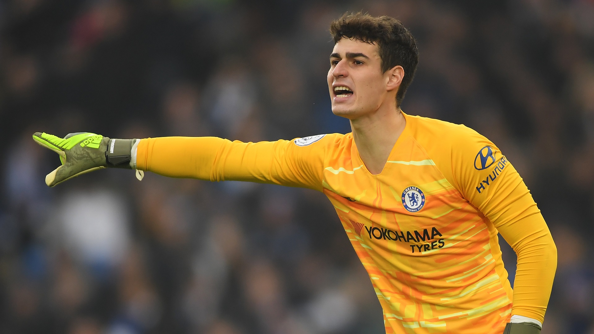 Kepa từng dính tai tiếng chống đối HLV Maurizio Sarri và BHL, đây có lẽ là điều khiến cho thuyền trưởng Lampard thẳng tay với ngôi sao này.