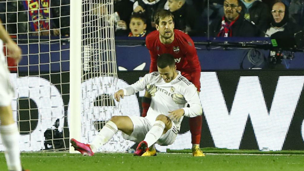 Hazard lại chấn thương?