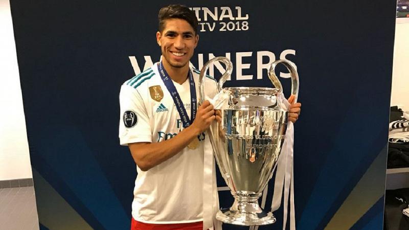 Rời Real sau chức vô địch Champions League 2017/18, những gì mà Hakimi đạt được tại Borussia Dortmund không quá lớn lao, tuy nhiên bản thân sao trẻ này đang cho thấy sự phát triển vượt bậc.