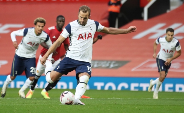 Kane khiến De Gea vào lưới nhặt bóng lần thứ 6.