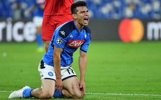Lozano đứng trước viễn cảnh rời Napoli.