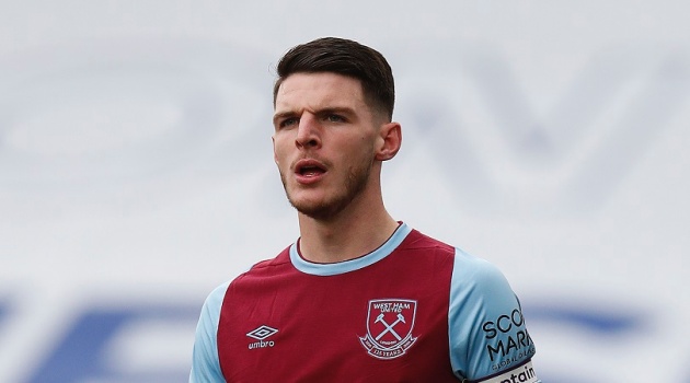 2. Declan Rice: Dù sở trường là một tiền vệ phòng ngự, tuy nhiên Declan Rice cũng chính là chữ ký có khả năng vừa thúc đẩy, vừa nâng tầm Pogba lẫn Bruno Fernandes.