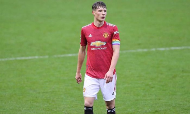 Ảnh bài viết Đối tác công khai ý định mua trung vệ Man Utd 