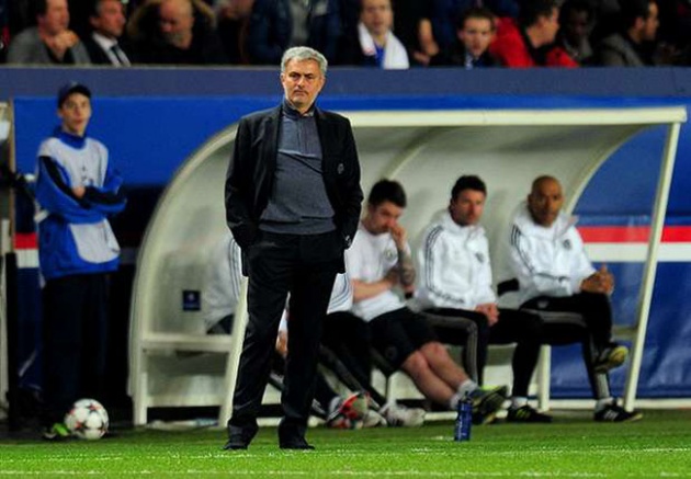 Chiến lược gia người Bồ từng có những vinh quang nhưng không ít vết đen tại Stamford Bridge, thậm chí một thời báo chí Anh quốc còn đăng tải những thông tin Mourinho bị các học trò ở Chelsea "phản".