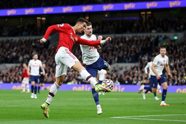 Bàn mở tỷ số của CR7 vào lưới Spurs.