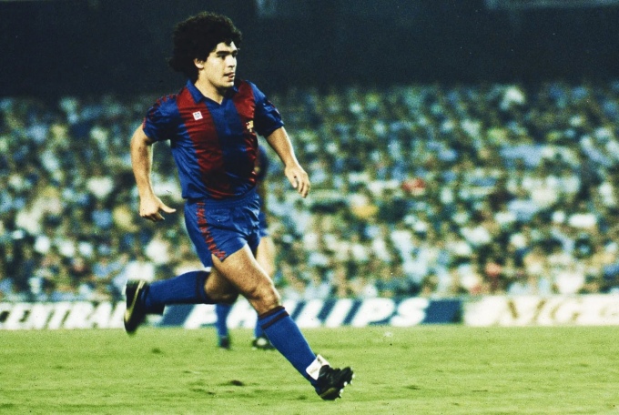 Thiên tài Diego Maradona.