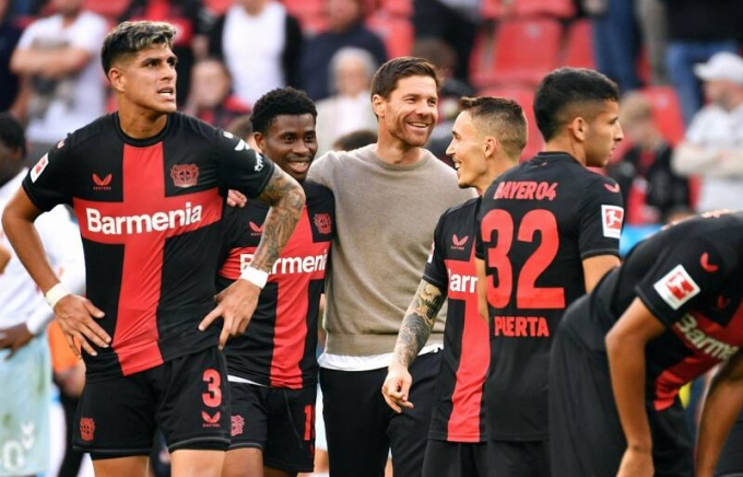 Cùng Xabi, Bayer đang gây bão Bundesliga.
