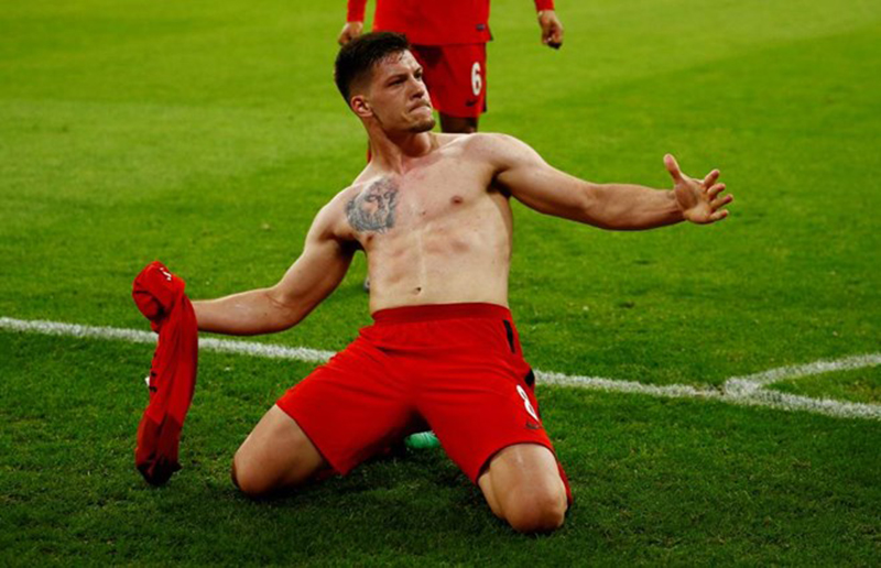 Luka Jokic là người hùng của Frankfurt trận này.