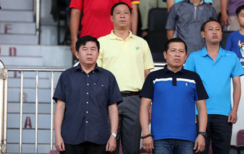 ban trọng tài, nhưng tiếc rằng không thành công.