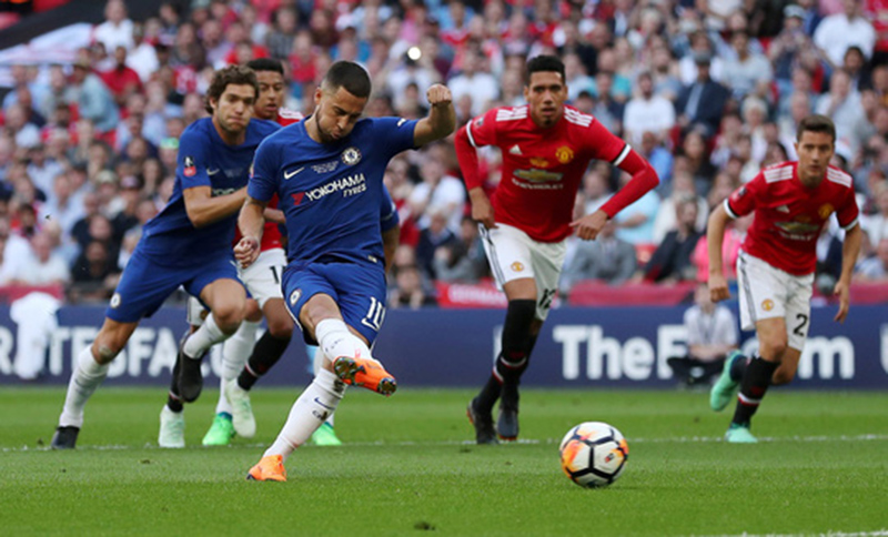 Eden Hazard vẫn úp mở chuyện ra đi hay ở lại vào mùa sau.