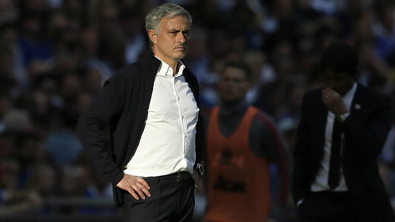 Mùa thứ 4 trong sự nghiệp Mourinho không có danh hiệu.