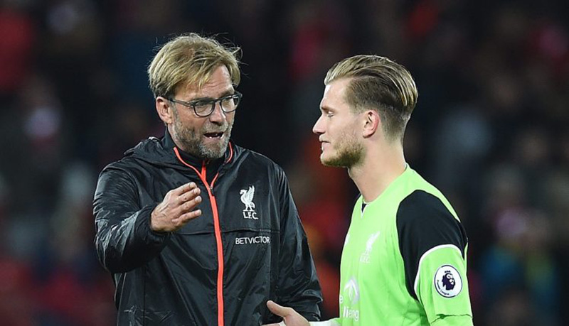HLV Jurgen Klopp bảo vệ thủ thành Karius sau trận đấu.
