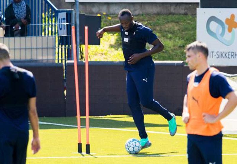 Bolt đang tập luyện cùng đội bóng Na Uy, Stromsgodset.