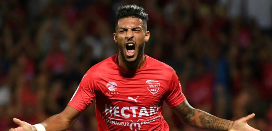 Nimes vừa gây bất ngờ khi hạ gục ứng cử viên cho ngôi vô địch Marseille với tỷ số 3-1.