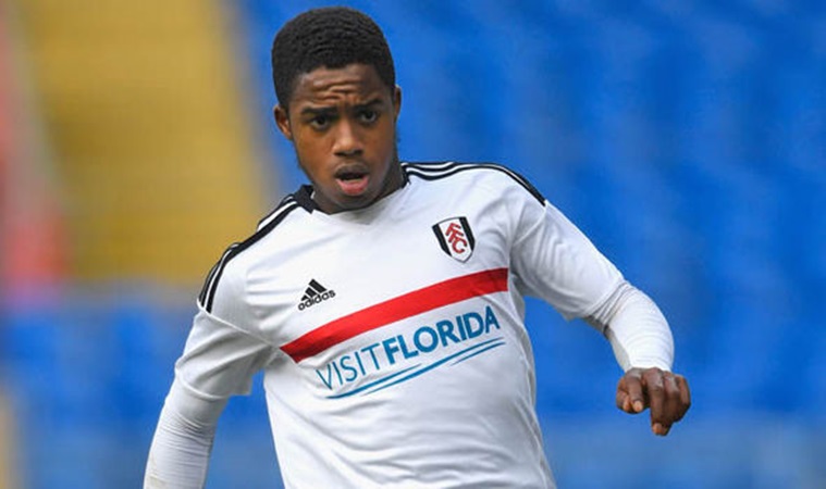 Vị trí biên trái sẽ do "Bale đệ nhị", Ryan Sessegnon đảm nhận. Anh chính là cầu thủ đắt giá nhất đội hình Fulham với mức phí ước đoán 35 triệu Euro.