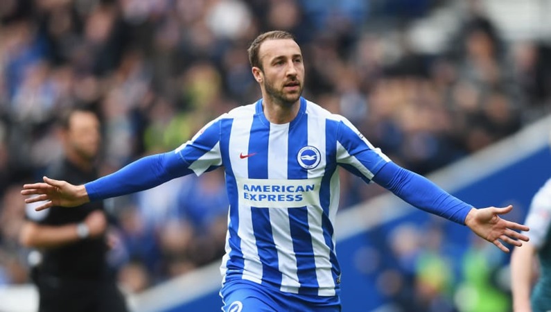 Chân sút đã ghi 5 bàn mùa này của Huddersfield, Glenn Murray chính là gương mặt tiếp theo trong bản thống kê. Với khả năng săn bàn ngày một sắc bén, tiền đạo 35 tuổi được đánh giá đạt 6.98 điểm, tăng 0.39 so với mùa trước.