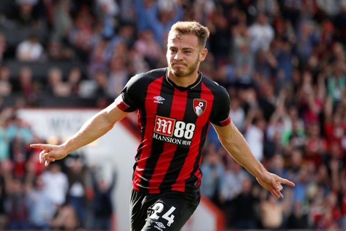 Ngôi sao chạy cánh của Bournemouth, Ryan Fraser, người đã có 4 bàn thắng mùa này được trang WhoScored xếp đứng thứ 4 trong danh sách. Anh được cho 7.21 điểm, hơn 0.5 điểm so với năm trước.
