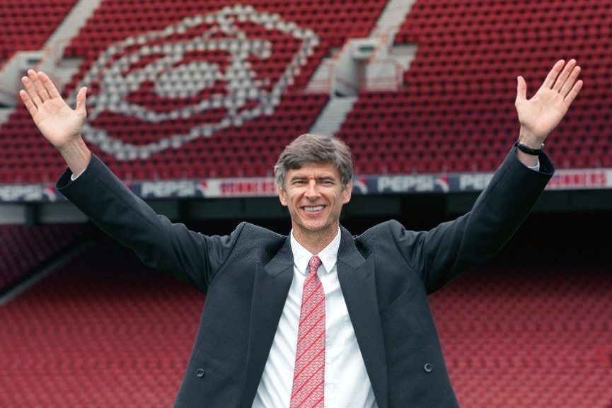 Trong những ngày đầu, HLV Arsene Wenger từng bị sốc khi chứng kiến văn hóa sinh hoạt của Arsenal.