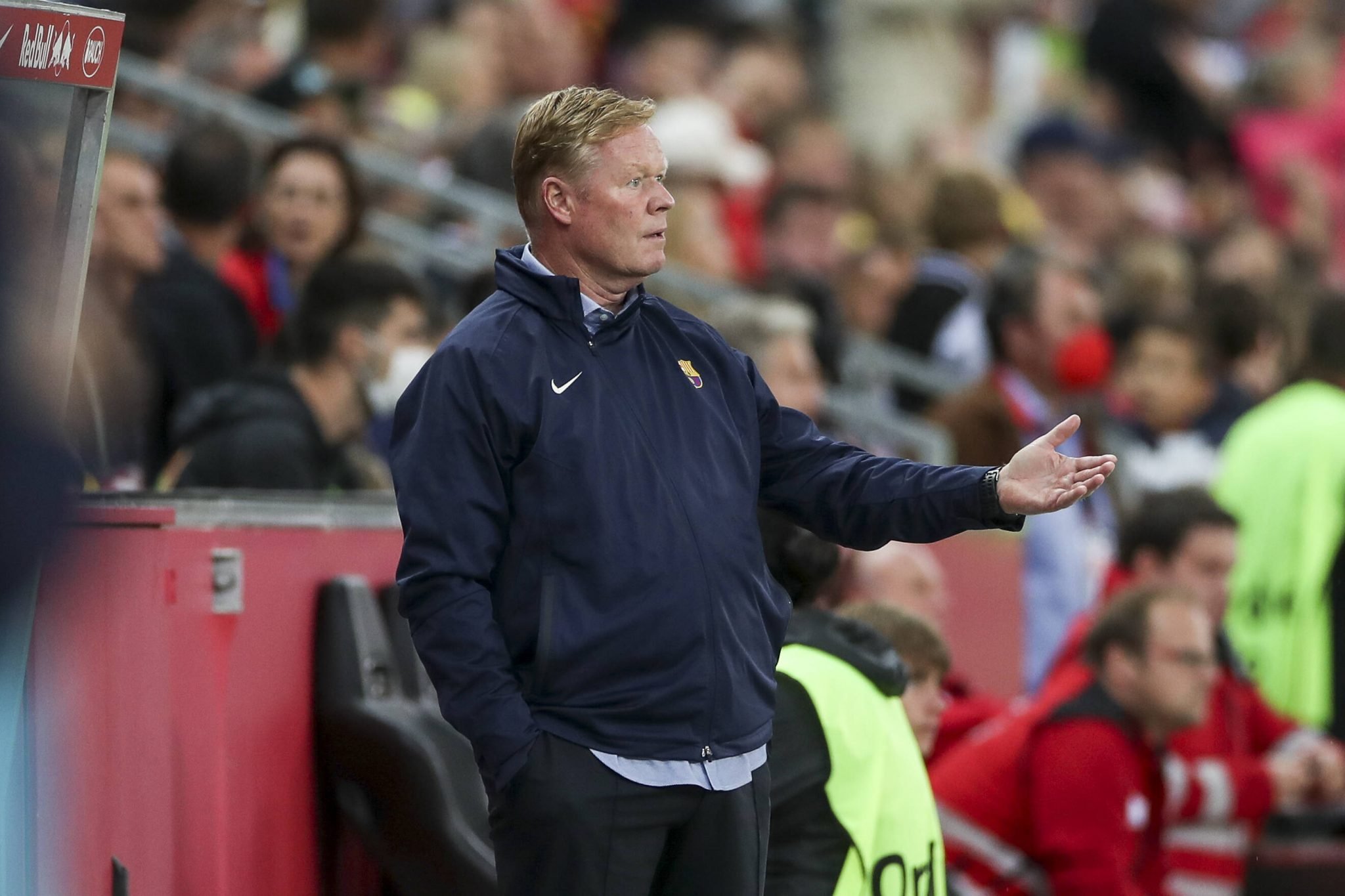 Koeman để ngỏ khả năng ra đi của Umtiti, Pjanic và bày tỏ ý định giữ chân Coutinho.