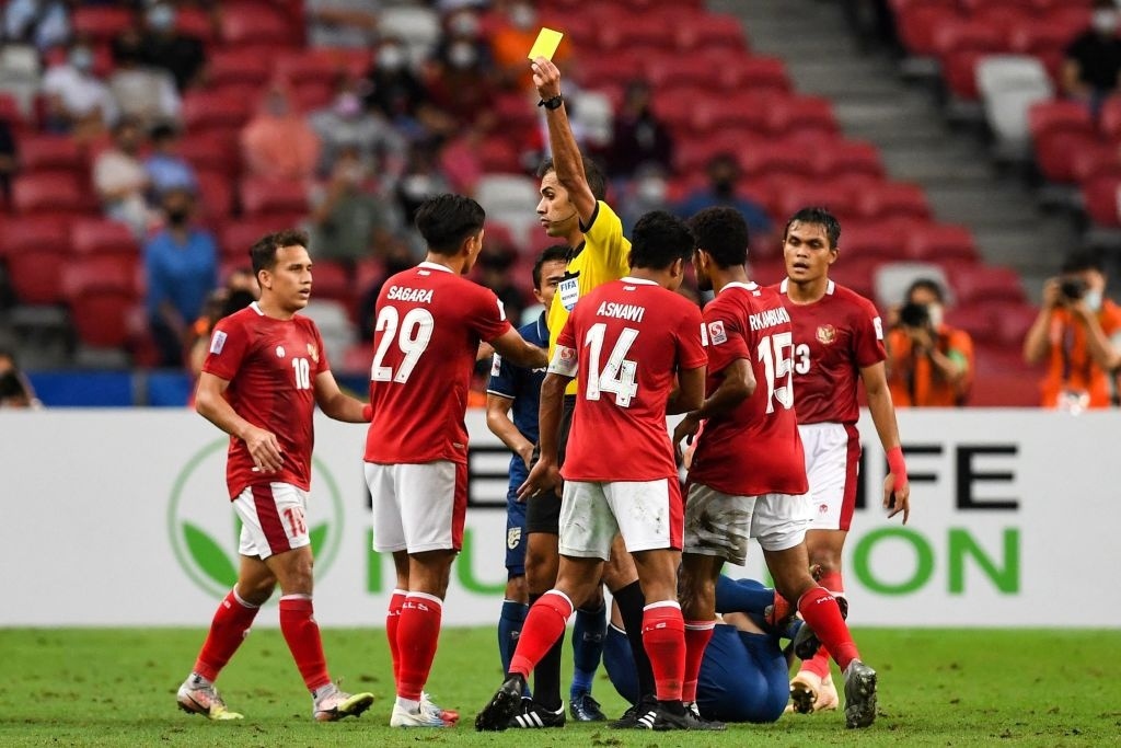 Indonesia lãnh 13 thẻ vàng ở AFF Cup 2020, chỉ thua Thái Lan 4 thẻ. Ảnh: Getty Images.