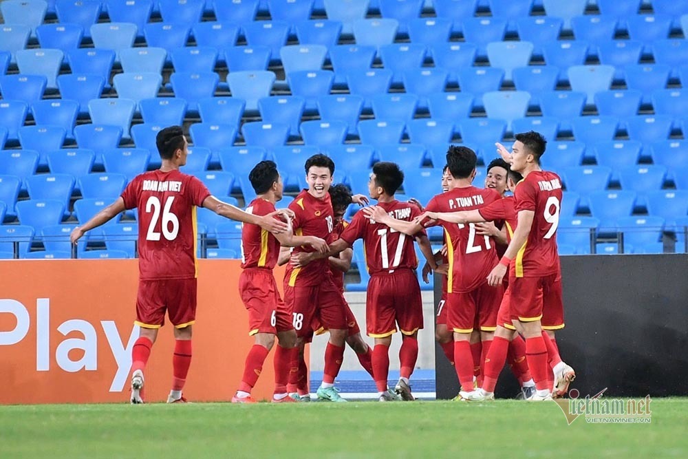 ... để chiến thắng và vô địch đầy xứng đáng.