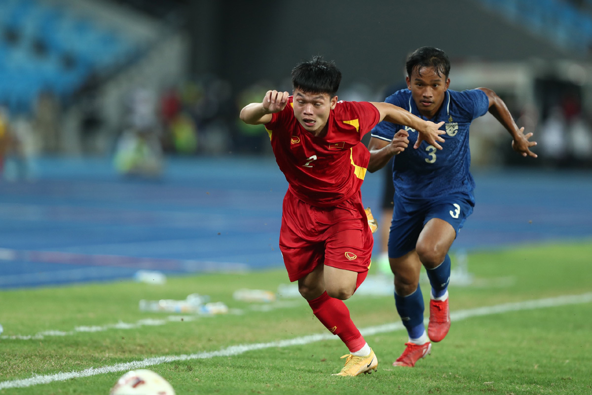 U23 Việt Nam vượt qua nhiều khó khăn, nghịch cảnh để tiếp tục đánh bại U23 Thái Lan...