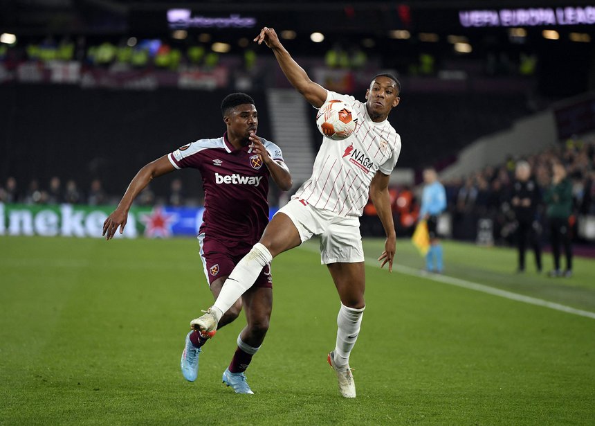 Anthony Martial thi đấu nhạt nhòa trong ngày trở lại Anh. Tiền đạo sinh năm 1995 chỉ có cú sút và 2 đường chuyền tạo cơ hội, trước khi bị thay ra ở phút 102 do xuống thể lực.