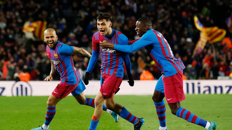 Pedri đang có phong độ chói sáng trong màu áo Barcelona.