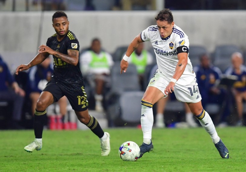 Chicharito không được dự World Cup 2022. Ảnh: Reuters.