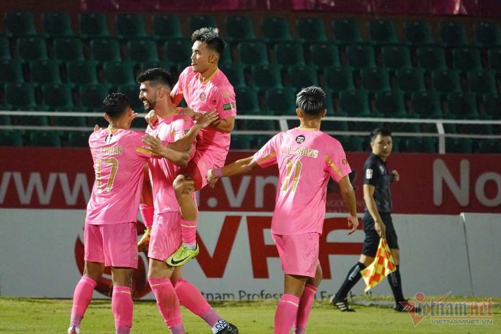 Sài Gòn FC chiến thắng nhưng vẫn xuống hạng và có thể bị xoá sổ...
