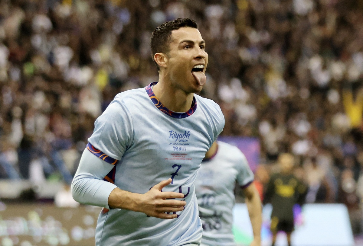 Ronaldo được cảnh báo sẽ không thể thoải mái thể hiện mình như trong trận giao hữu với PSG. Ảnh: Reuters.