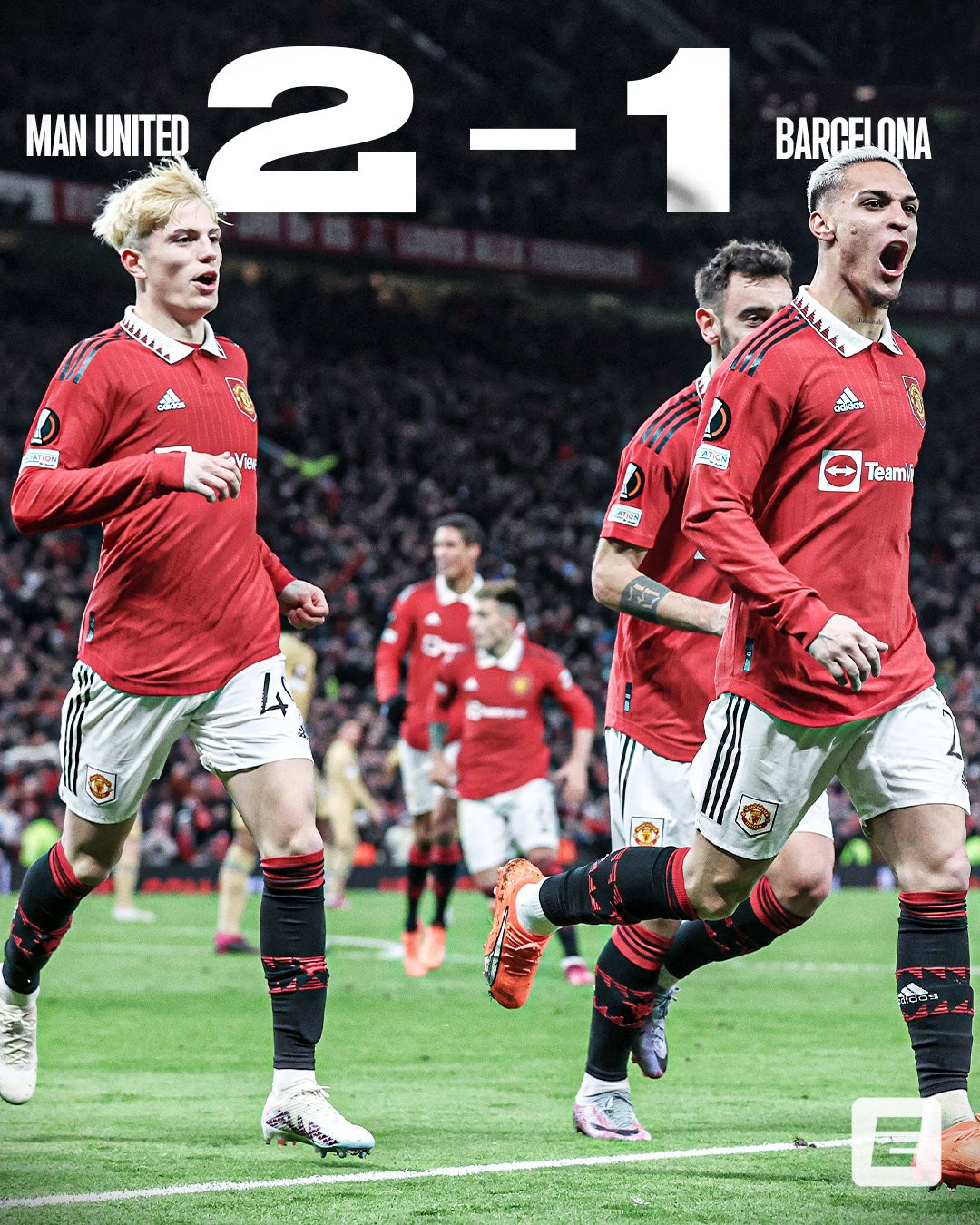 MU ngược dòng hạ Barca để đi tiếp ở Europa League.