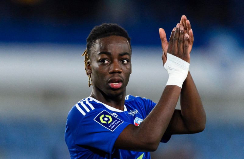 Arsenal muốn chiêu mộ Doukoure.