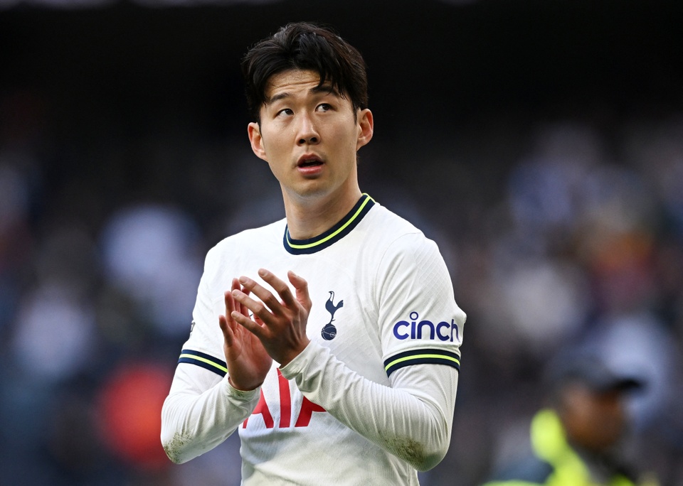 Son trong màu áo Tottenham.