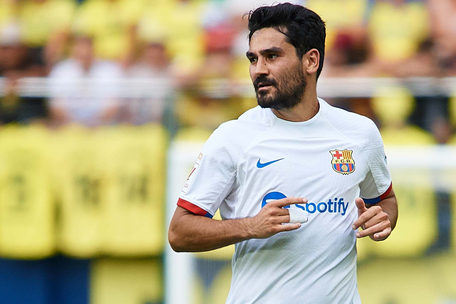 Ảnh bài viết "Gundogan đã gửi người anh em sinh đôi kém tài năng đến ĐT Đức?"