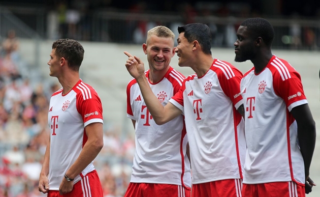 De Ligt phải nhường vị trí cho tân binh Kim Min-jae.