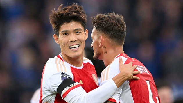 Ảnh bài viết Takehiro Tomiyasu “tuyên chiến” với Ben White