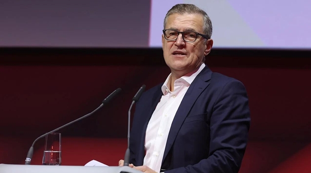 Jan-Christian Dreesen lên tiếng để bảo vệ Joshua Kimmich.