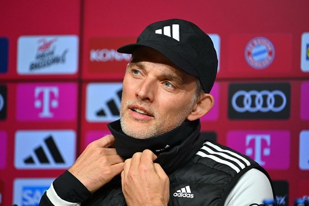 Thomas Tuchel ngó lơ huyền thoại Bayern Munich.