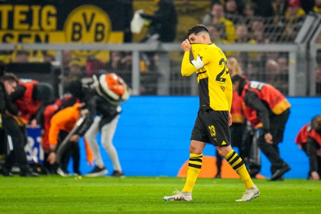 Ảnh bài viết Cổ động viên gây rối, Emre Can phải ra "nói chuyện phải quấy"