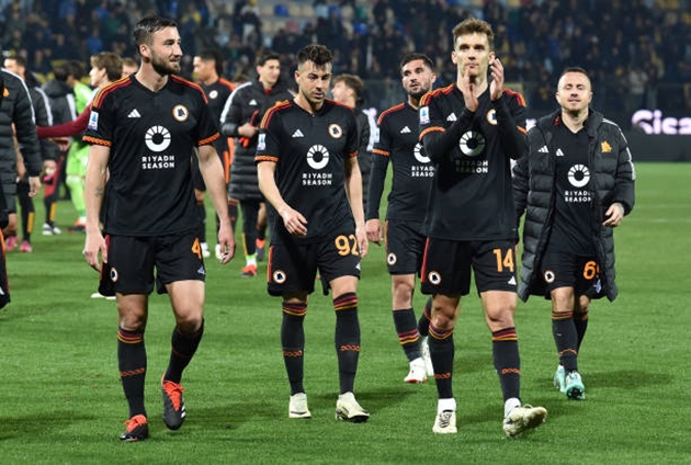 Ảnh bài viết Dean Huijsen lập siêu phẩm, AS Roma nhẹ nhàng đánh bại Frosinone