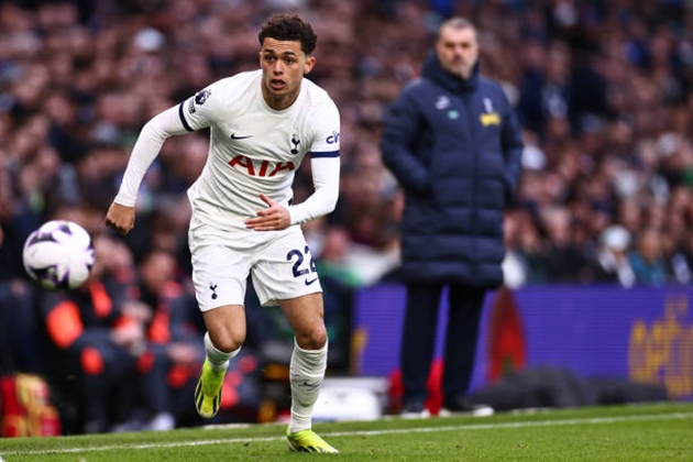 Spurs đang rất nỗ lực để bắt kịp Villa.