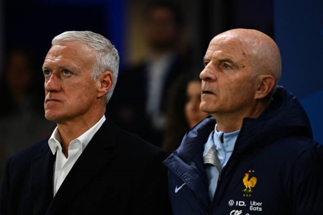Didier Deschamps bình thản trước trận thua của tuyển Pháp.