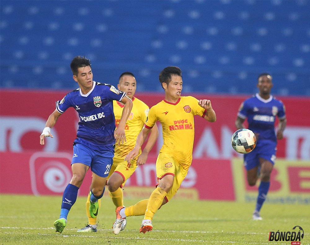 DNH Nam Định cầm hòa B.Bình Dương ngay tại sân Gò Đậu. Ảnh: Đình Viên.