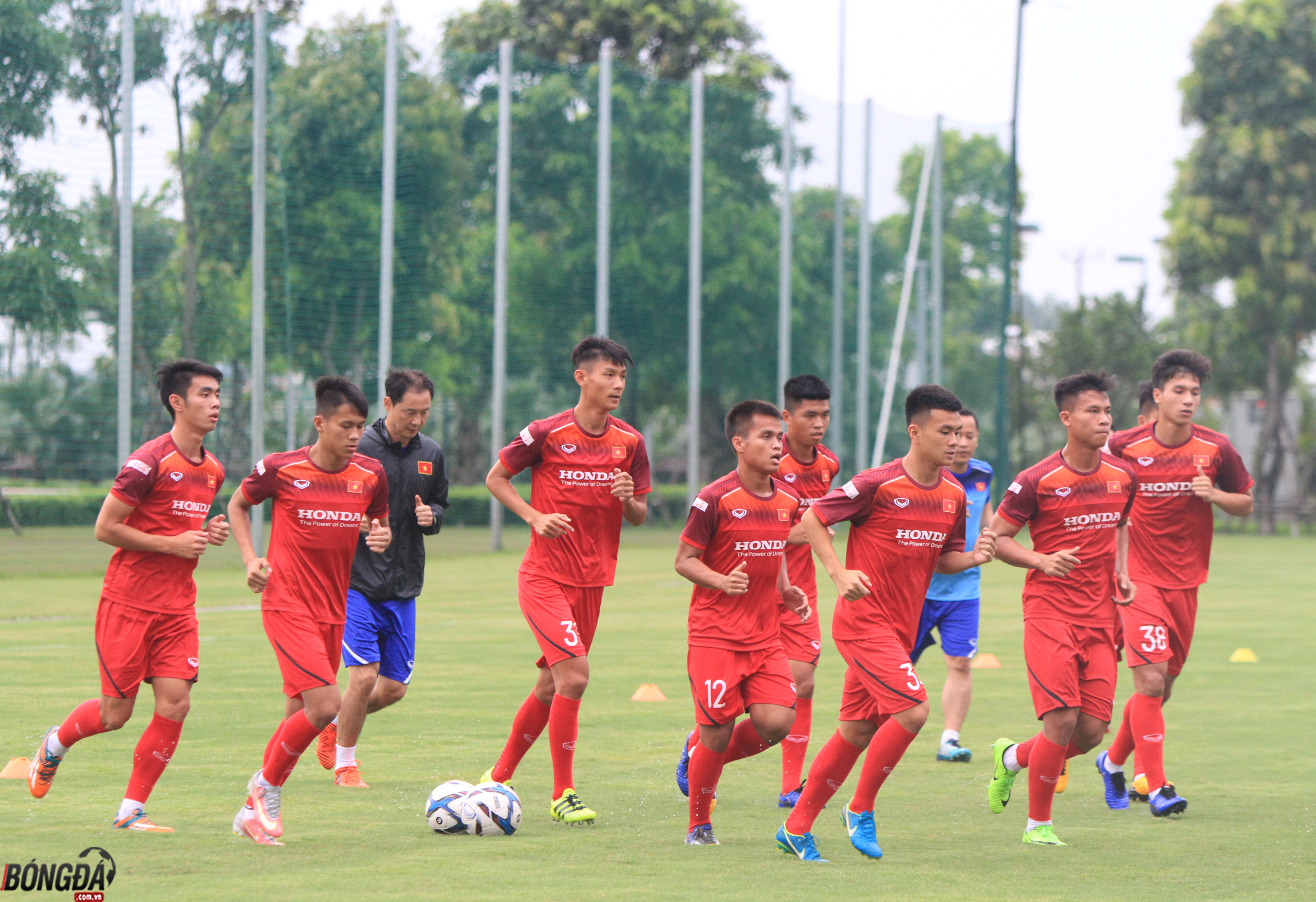 Còn nhớ ở trận đấu giao hữu với U23 Myanmar tại Phú Thọ, trong suốt 90 phút thi đấu các cầu thủ U23 Việt Nam cũng được sử dụng. Ảnh: Minh Anh.
