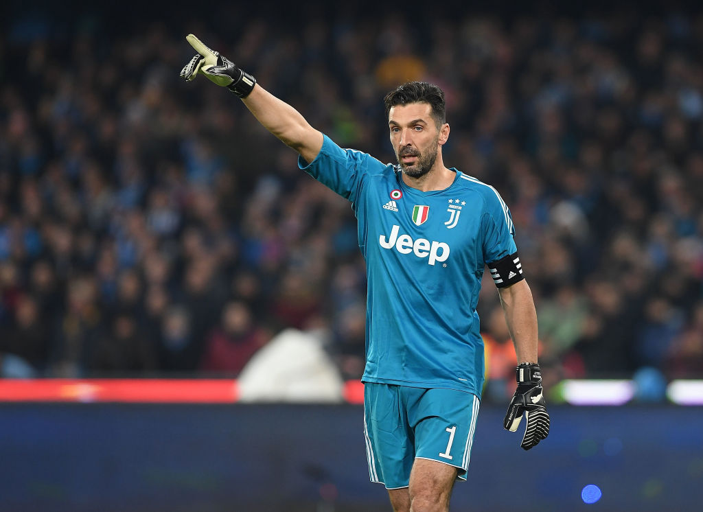 Hình ảnh của Buffon với màu áo Juve chỉ còn trong quá khứ.