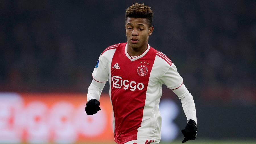 Ảnh bài viết Vụ sao 40 triệu euro: Arsenal nhận tin vui khi Ajax đi tìm người thay thế