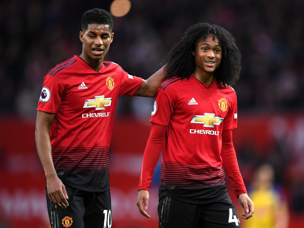 Ảnh bài viết Man Utd hy sinh thần đồng để có "siêu tiền đạo một mùa": Liệu có đáng?