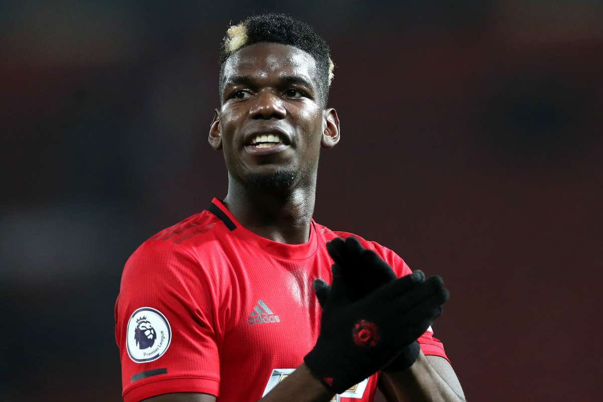 Ảnh bài viết Vì "người không liên quan", Pogba bỗng bị fan Man Utd vùi dập